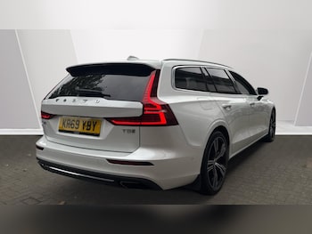Used Volvo V60 2019 for sale - 76015040: Photo 2