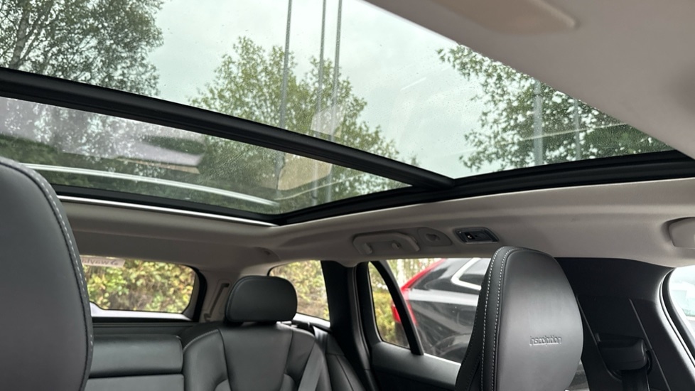Used Volvo V60 2019 for sale - 76015040: Photo 35