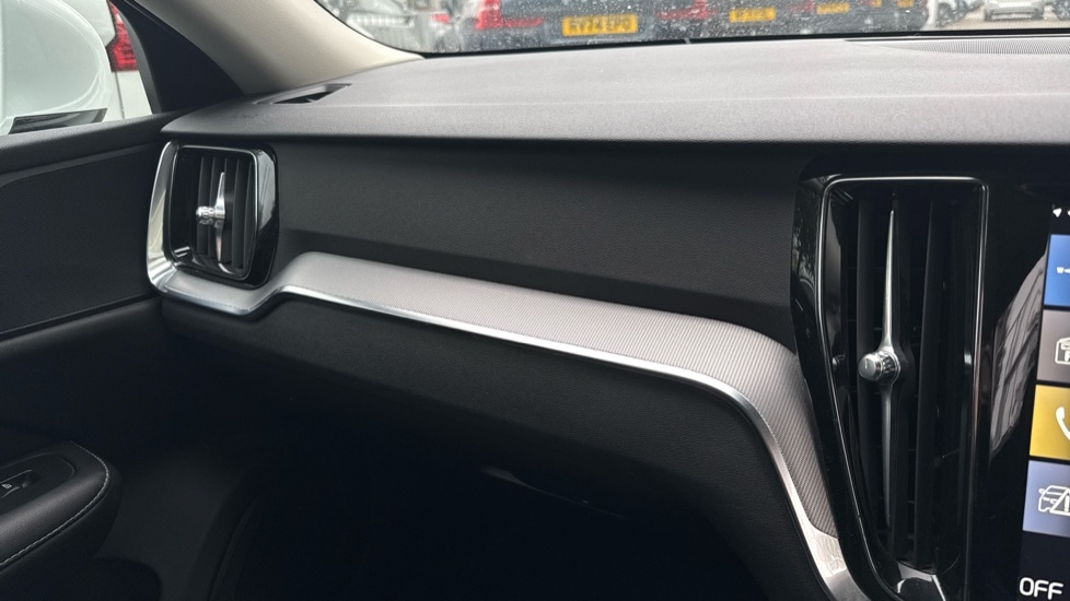 Used Volvo V60 2019 for sale - 76015040: Photo 38