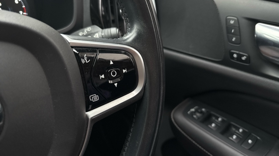Used Volvo V60 2019 for sale - 76015040: Photo 41