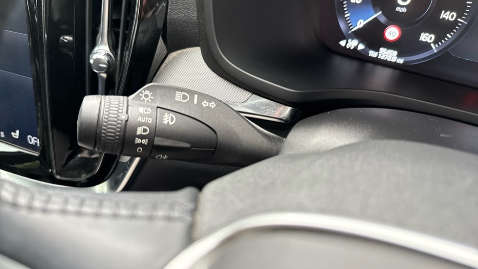 Used Volvo V60 2019 for sale - 76015040: Photo 43