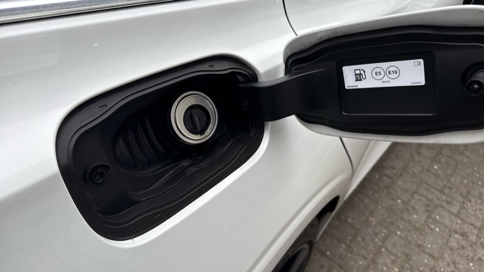 Used Volvo V60 2019 for sale - 76015040: Photo 45