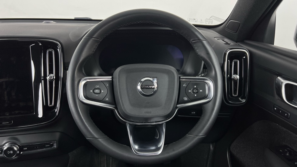 Used Volvo XC40 2024 for sale - 76130604: Photo 10