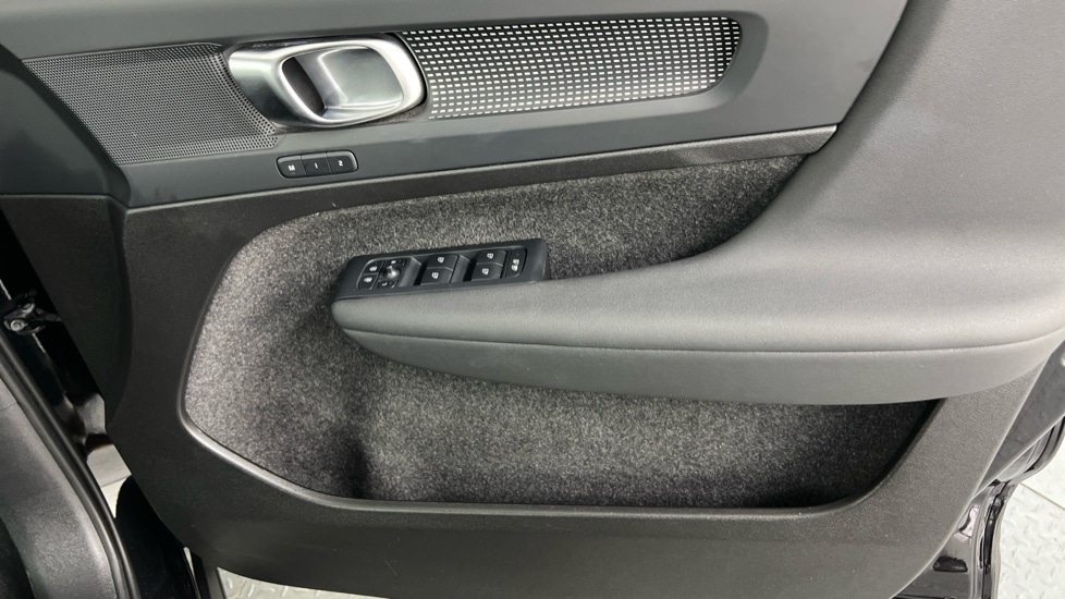 Used Volvo XC40 2024 for sale - 76130604: Photo 27