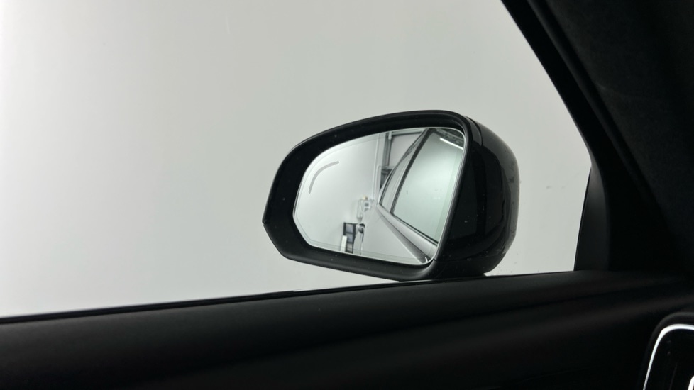 Used Volvo XC40 2024 for sale - 76130604: Photo 29