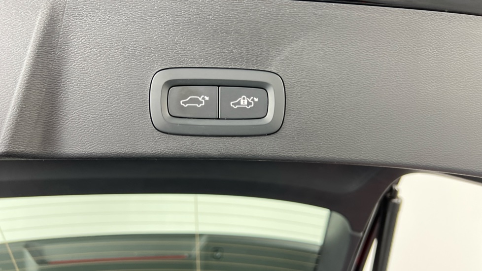 Used Volvo XC40 2024 for sale - 76130604: Photo 32