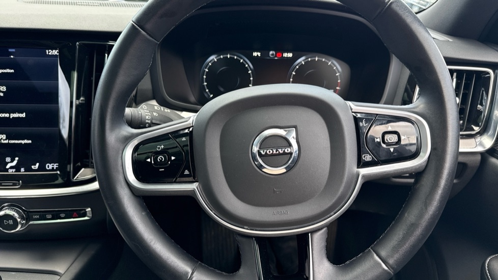 Used Volvo V60 2021 for sale - 77060712: Photo 10