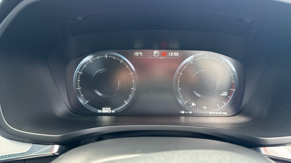 Used Volvo V60 2021 for sale - 77060712: Photo 11