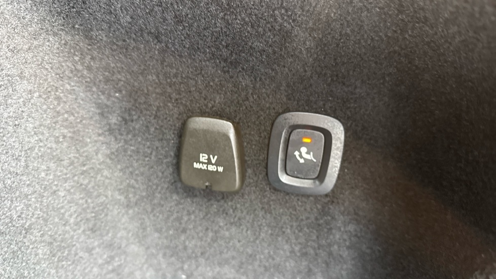 Used Volvo V60 2021 for sale - 77060712: Photo 18