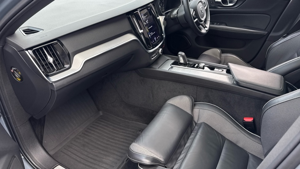 Used Volvo V60 2021 for sale - 77060712: Photo 24
