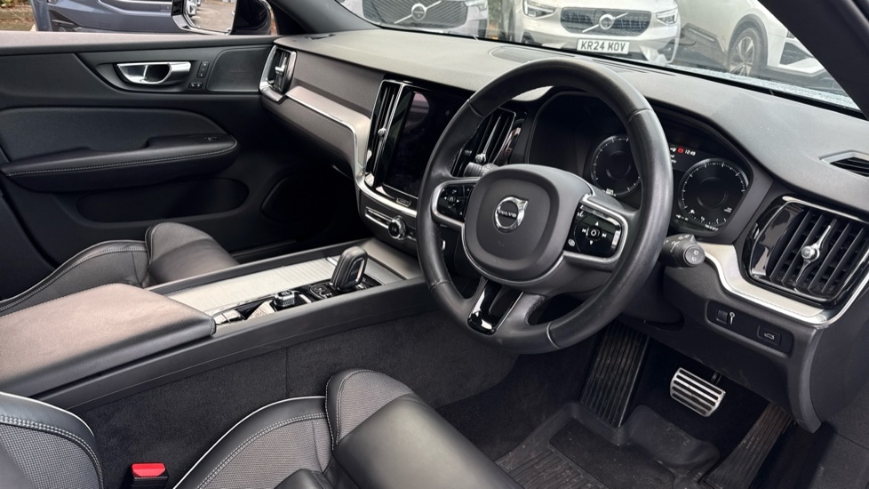 Used Volvo V60 2021 for sale - 77060712: Photo 4