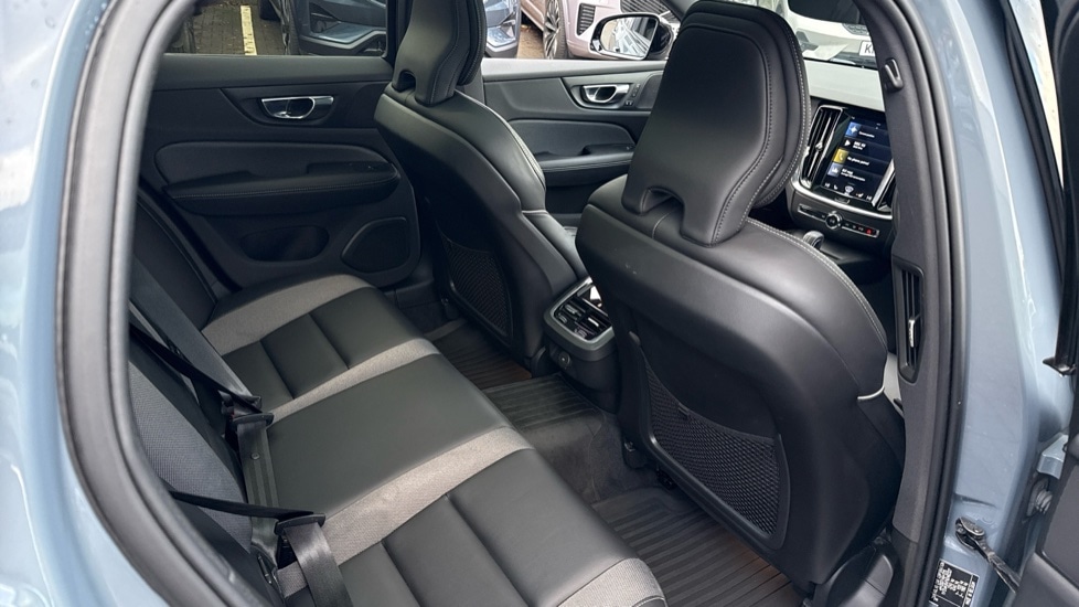 Used Volvo V60 2021 for sale - 77060712: Photo 6