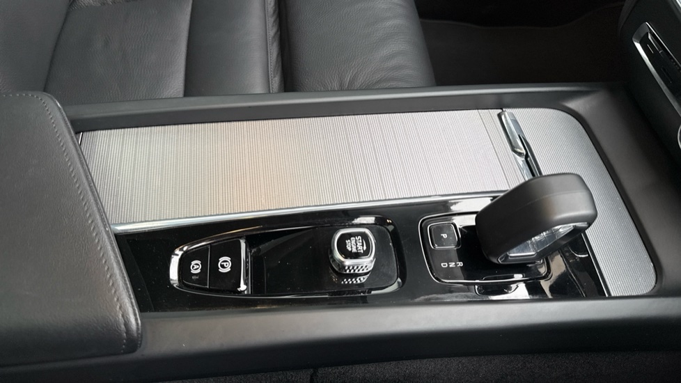 Used Volvo V60 2025 for sale - 77531982: Photo 46