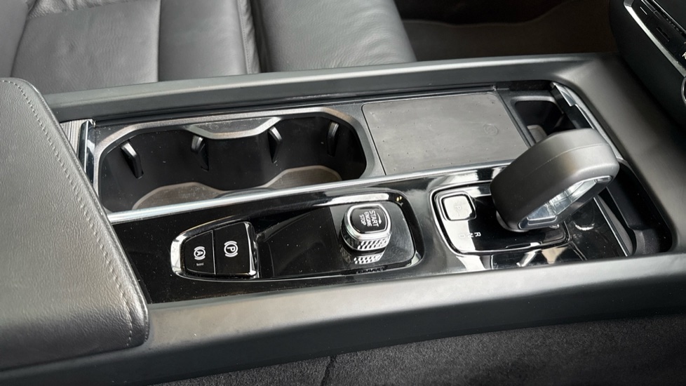 Used Volvo V60 2025 for sale - 77531982: Photo 47