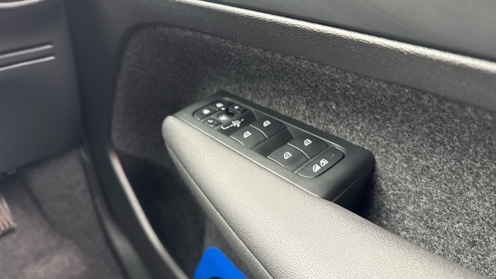 Used Volvo XC40 2025 for sale - 77388974: Photo 28