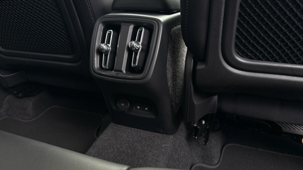 Used Volvo XC40 2025 for sale - 77388974: Photo 36