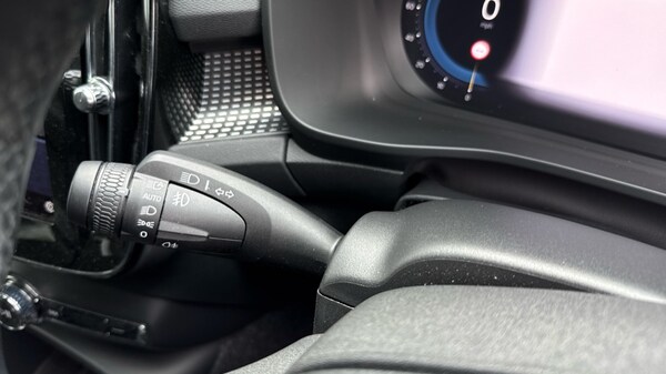 Used Volvo XC40 2024 for sale - 75796841: Photo 18
