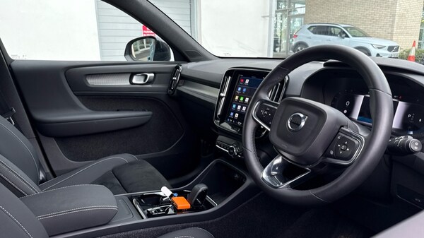 Used Volvo XC40 2024 for sale - 75796841: Photo 4