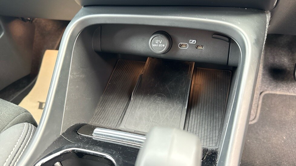 Used Volvo XC40 2024 for sale - 76587079: Photo 25