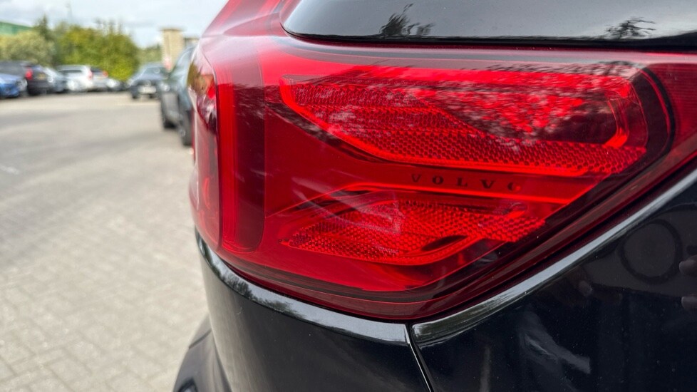 Used Volvo XC40 2024 for sale - 76587079: Photo 37