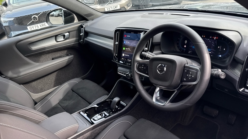 Used Volvo XC40 2024 for sale - 76587079: Photo 4