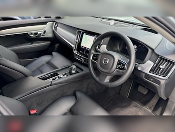 Used Volvo V90 2023 for sale - 78757354: Photo