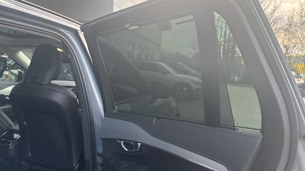 Used Volvo XC90 2023 for sale - 77981169: Photo 32