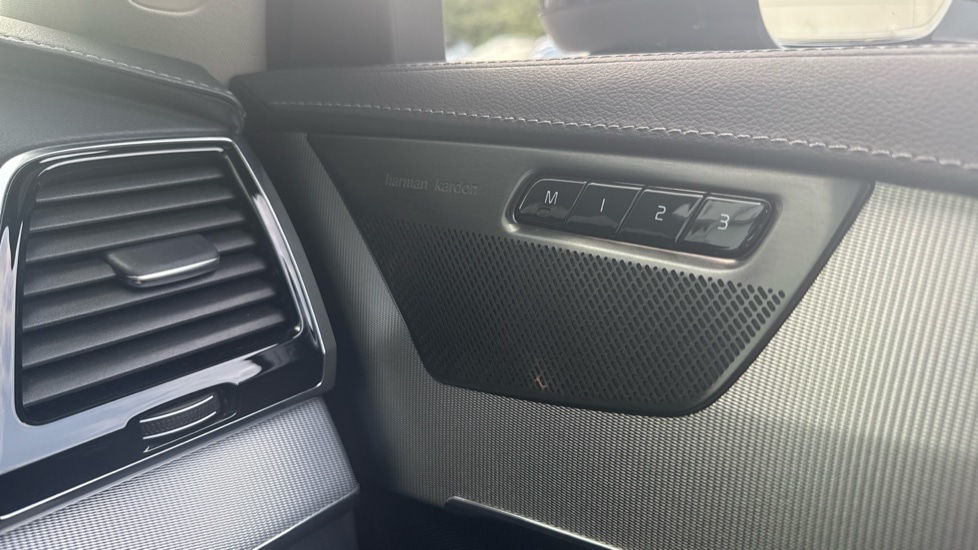 Used Volvo XC90 2023 for sale - 77981169: Photo 39