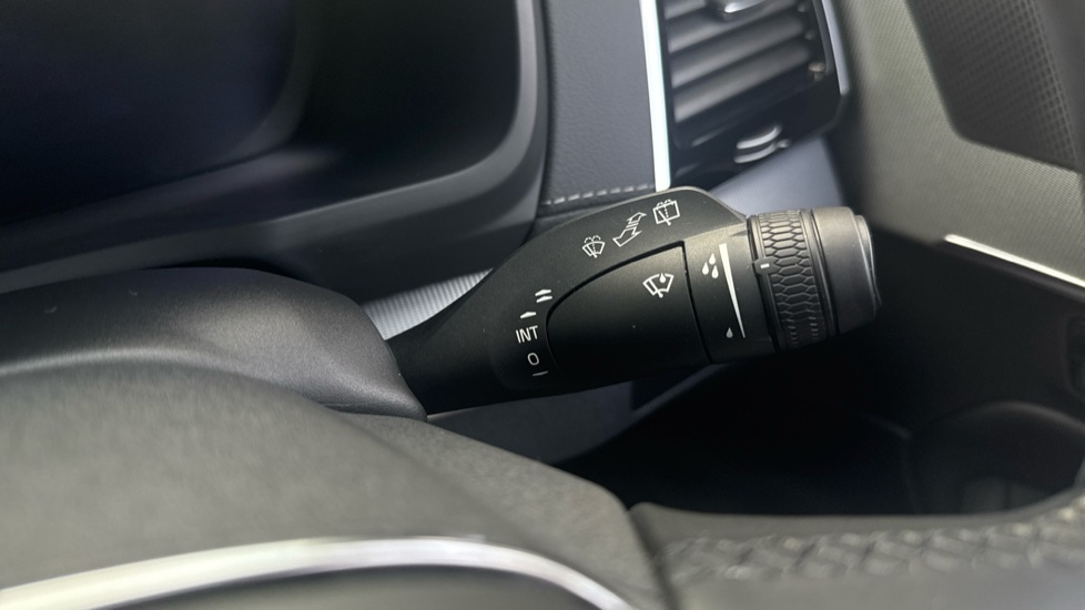 Used Volvo XC90 2023 for sale - 77981169: Photo 44