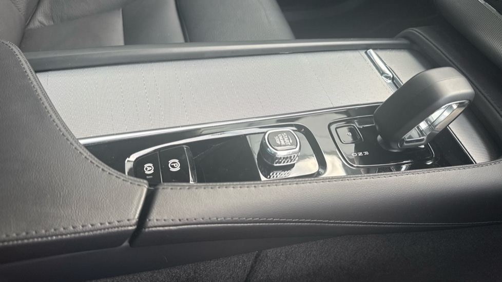 Used Volvo XC90 2023 for sale - 77981169: Photo 46