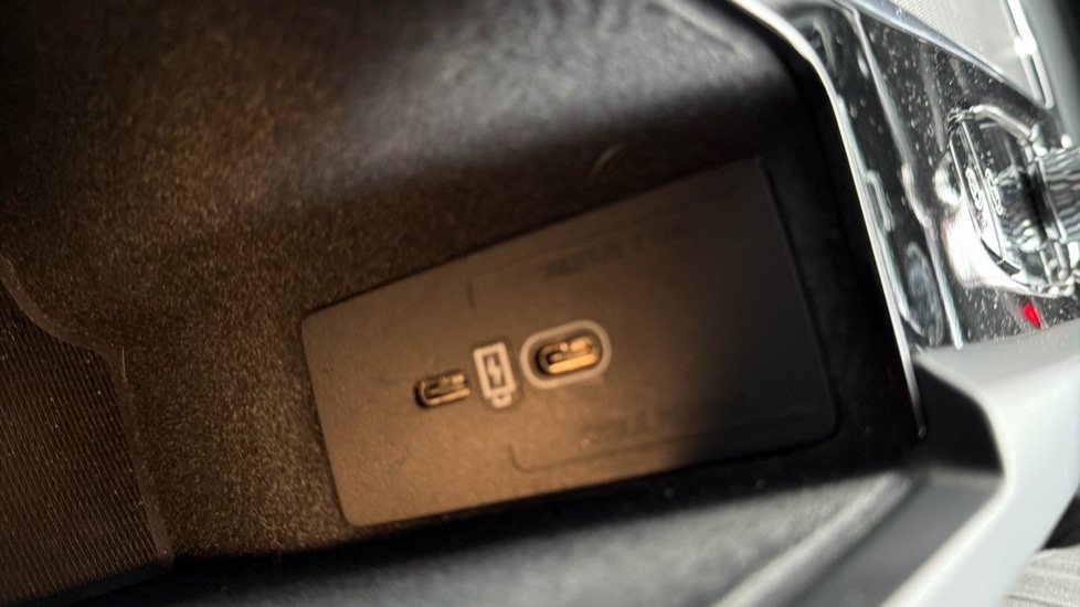 Used Volvo XC60 2022 for sale - 77293358: Photo 33