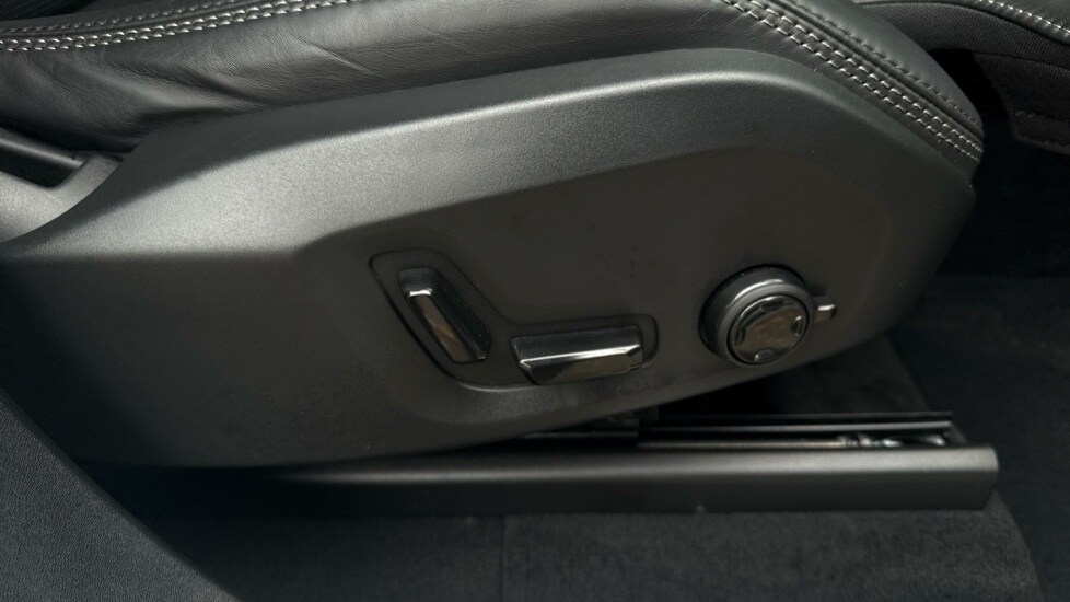 Used Volvo XC90 2025 for sale - 77698299: Photo 30