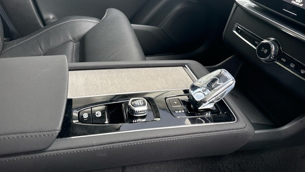 Used Volvo XC90 2025 for sale - 77698299: Photo 32