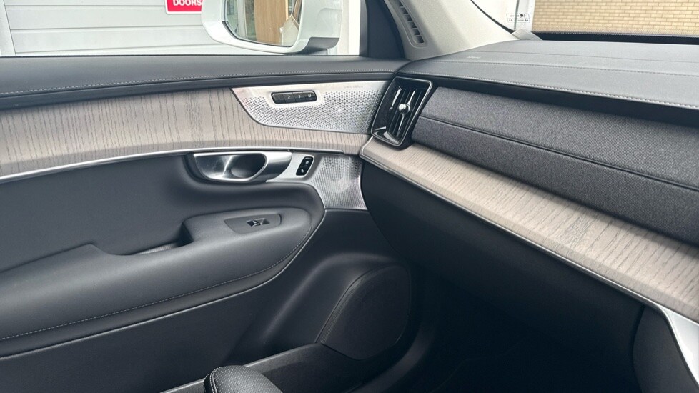 Used Volvo XC90 2025 for sale - 77698299: Photo 37
