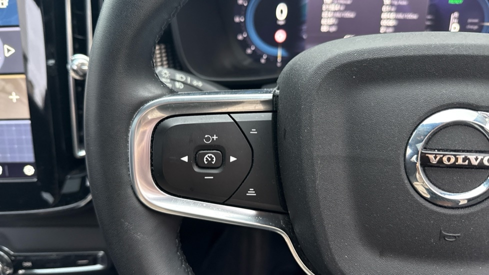 Used Volvo XC40 2022 for sale - 76580151: Photo 27