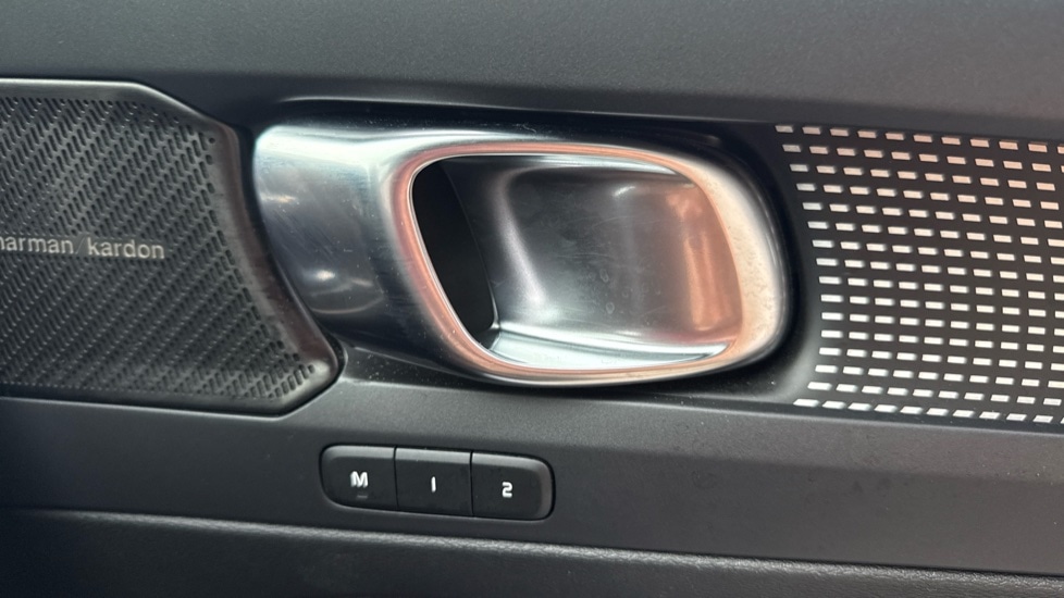 Used Volvo XC40 2022 for sale - 76580151: Photo 31