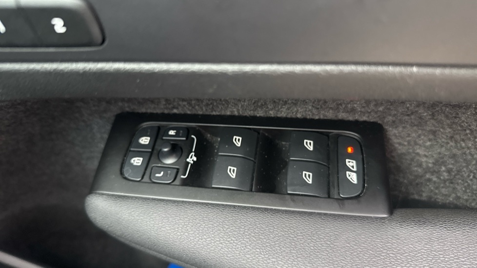 Used Volvo XC40 2022 for sale - 76580151: Photo 32