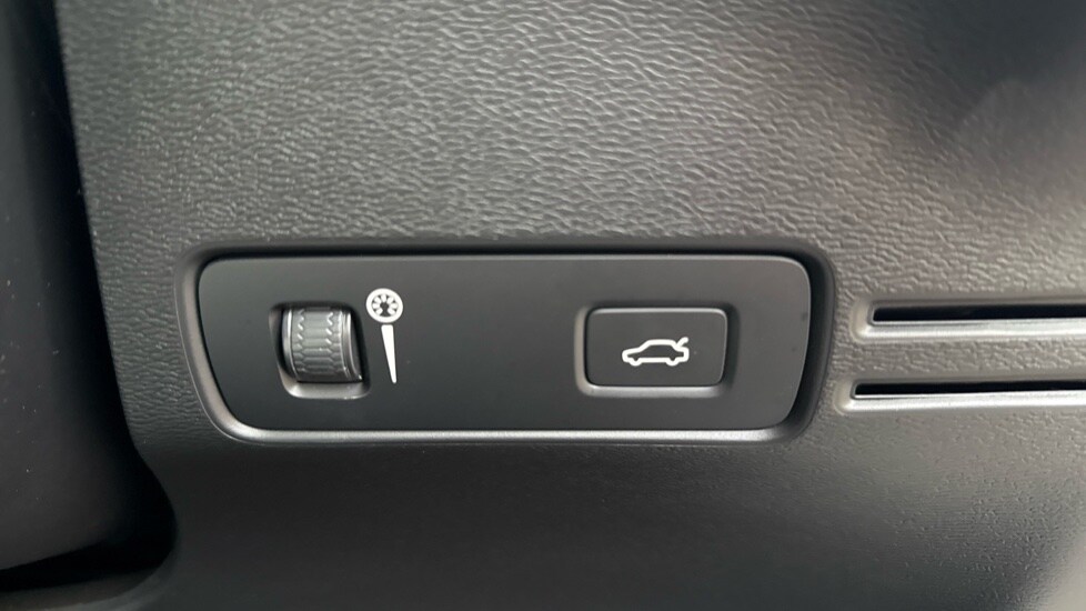 Used Volvo XC40 2022 for sale - 76580151: Photo 33