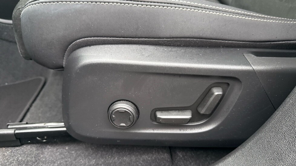 Used Volvo XC40 2022 for sale - 76580151: Photo 35