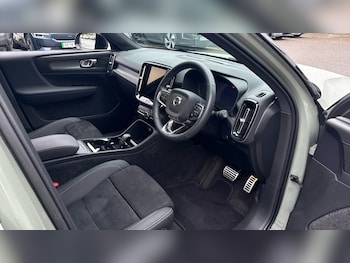 Used Volvo XC40 2022 for sale - 76580151: Photo