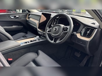 Used Volvo XC60 2025 for sale - 78042081: Photo