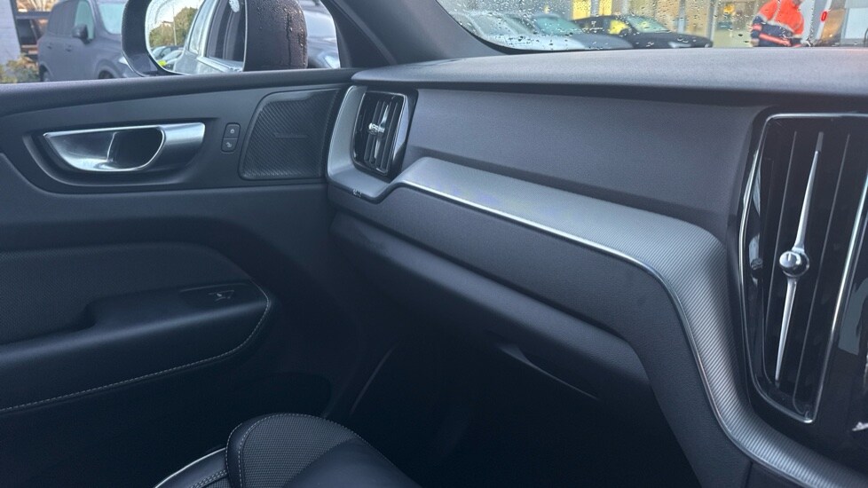 Used Volvo XC60 2025 for sale - 77565440: Photo 37