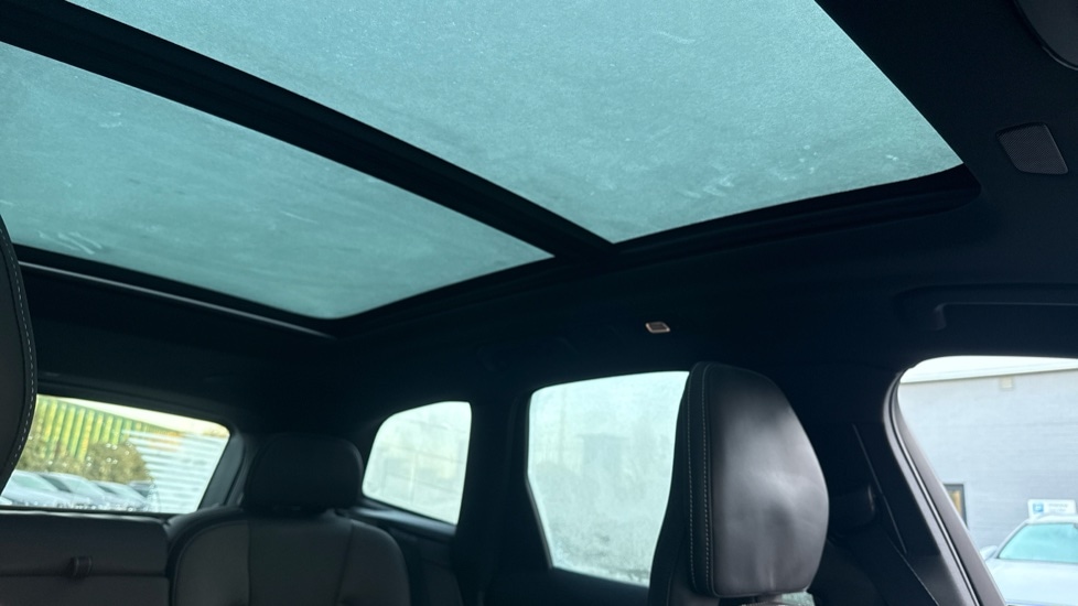 Used Volvo XC60 2025 for sale - 77565440: Photo 38