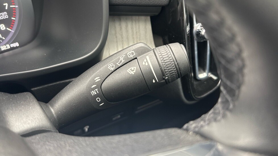 Used Volvo XC40 2021 for sale - 78059644: Photo 31