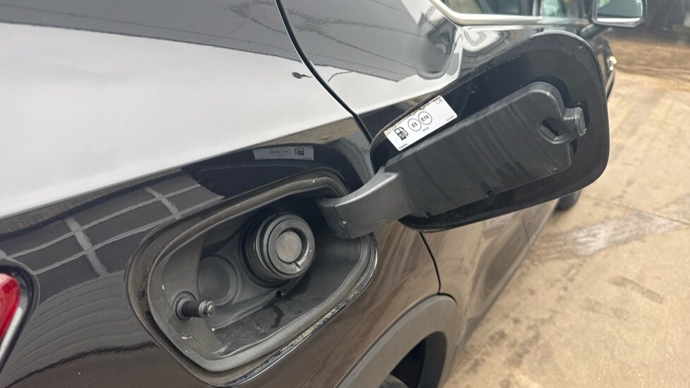 Used Volvo XC40 2021 for sale - 78059644: Photo 44