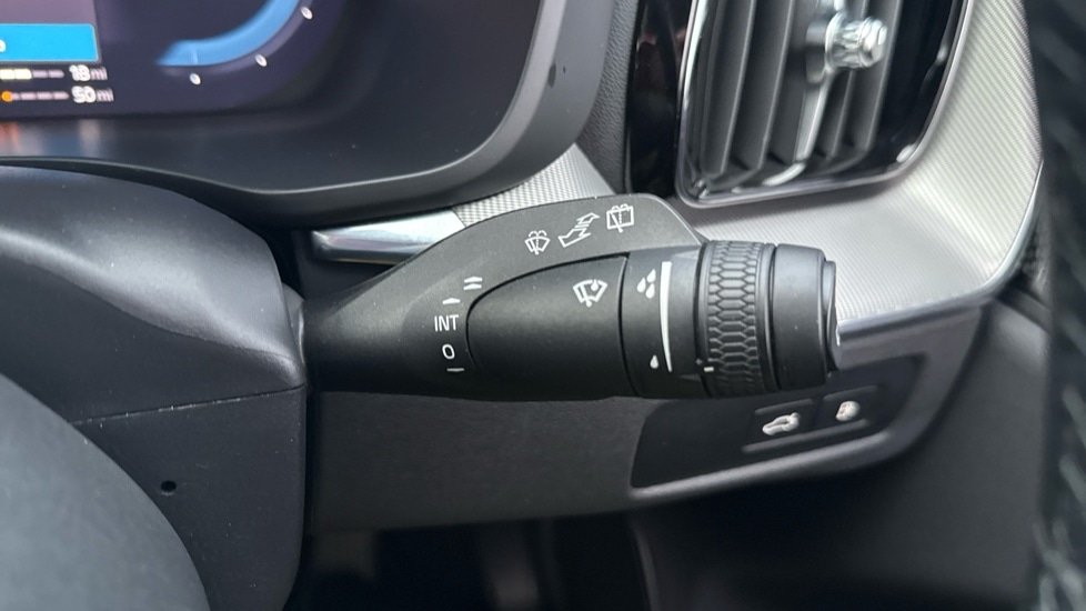 Used Volvo XC60 2023 for sale - 76515030: Photo 23