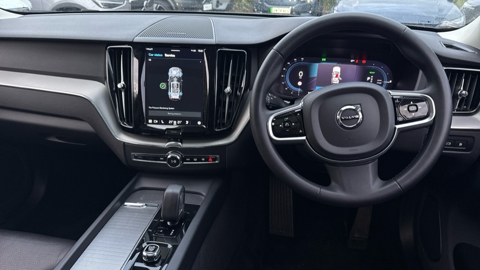 Used Volvo XC60 2023 for sale - 76515030: Photo 5