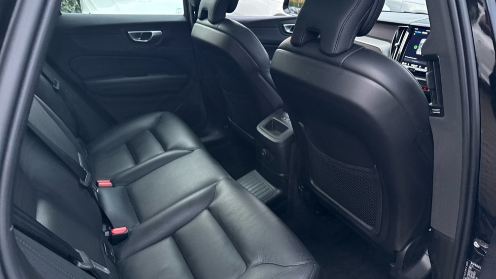 Used Volvo XC60 2023 for sale - 76515030: Photo 6