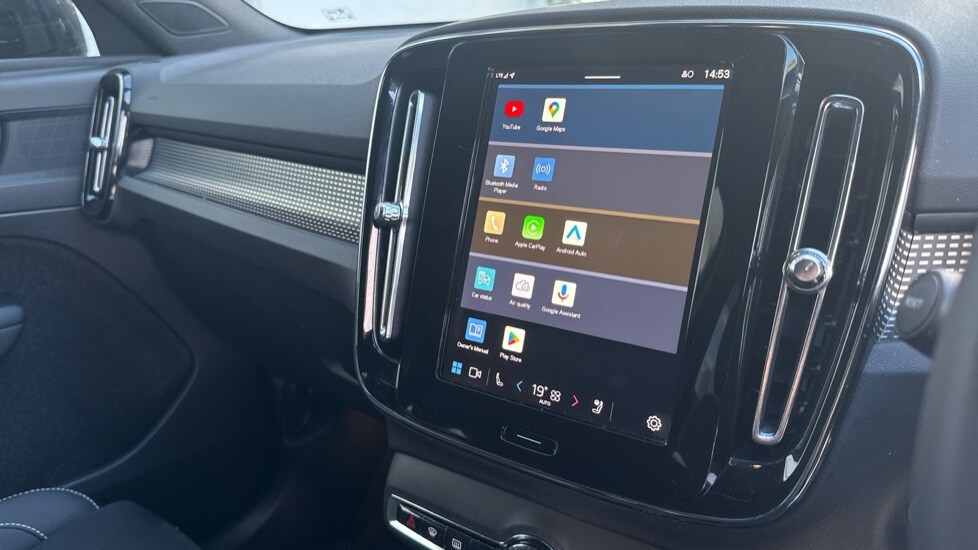 Used Volvo XC40 2024 for sale - 75921946: Photo 12