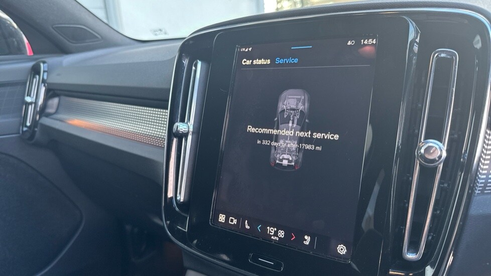 Used Volvo XC40 2024 for sale - 75921946: Photo 14